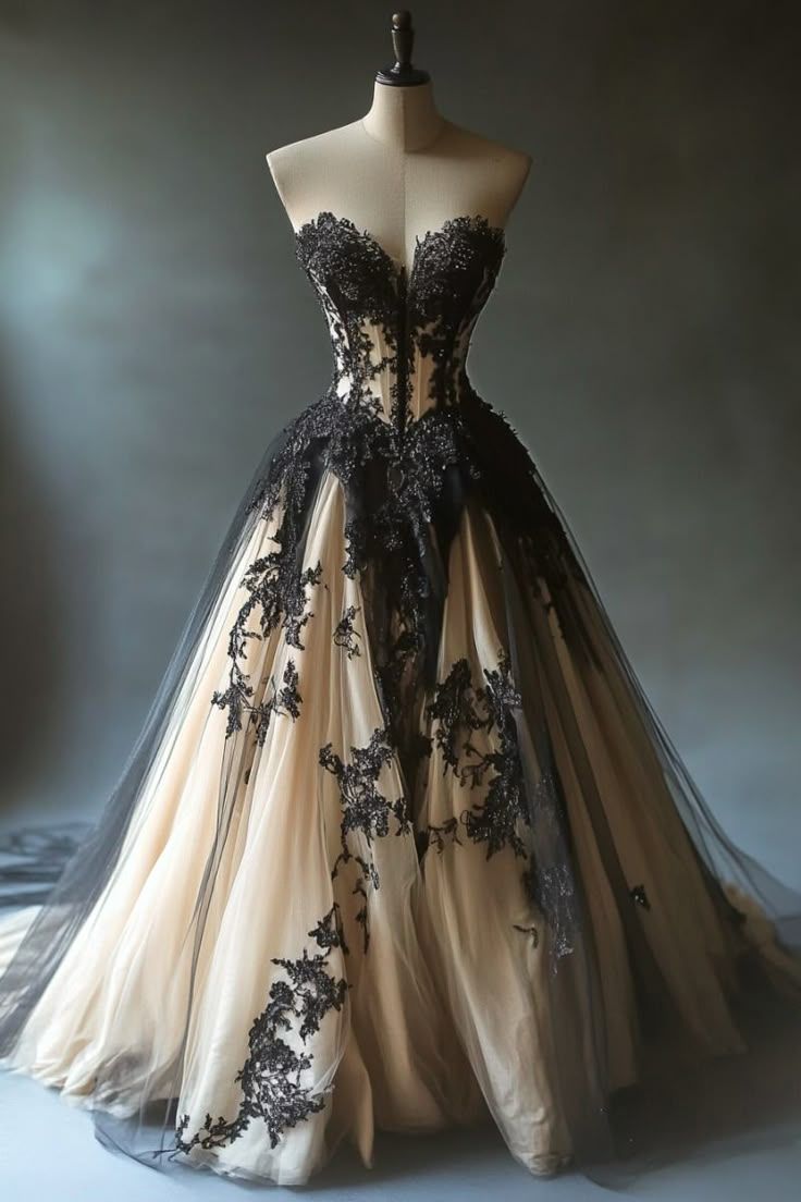 Wedding Dress Dark Palace Style Strapless Sleeveless Gown | Black Lace x Nude Tulle Train Ballgown Maxi Dress for Gala Ball Retro Theme Party NV6262