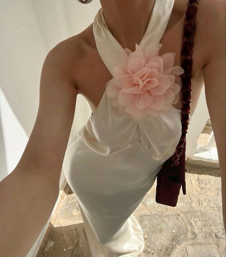 Weiße Hosenträger modische einfache Blumendekoration lange Slim Fit elegante Ballkleid Abendkleid Homecoming Kleid nv3017