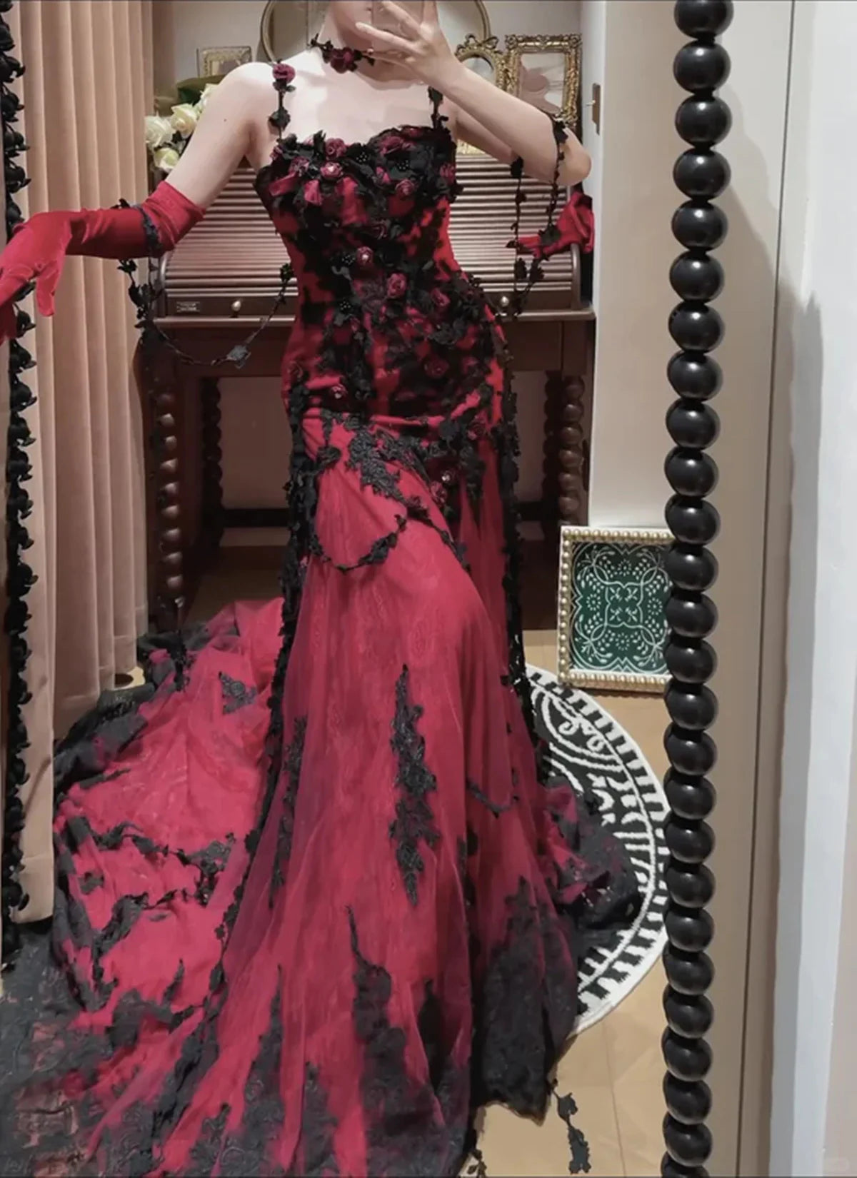 NiceVestidos-Red-Black Lace 3D Floral Sleeveless Floor-Length Gothic Gown NV6189