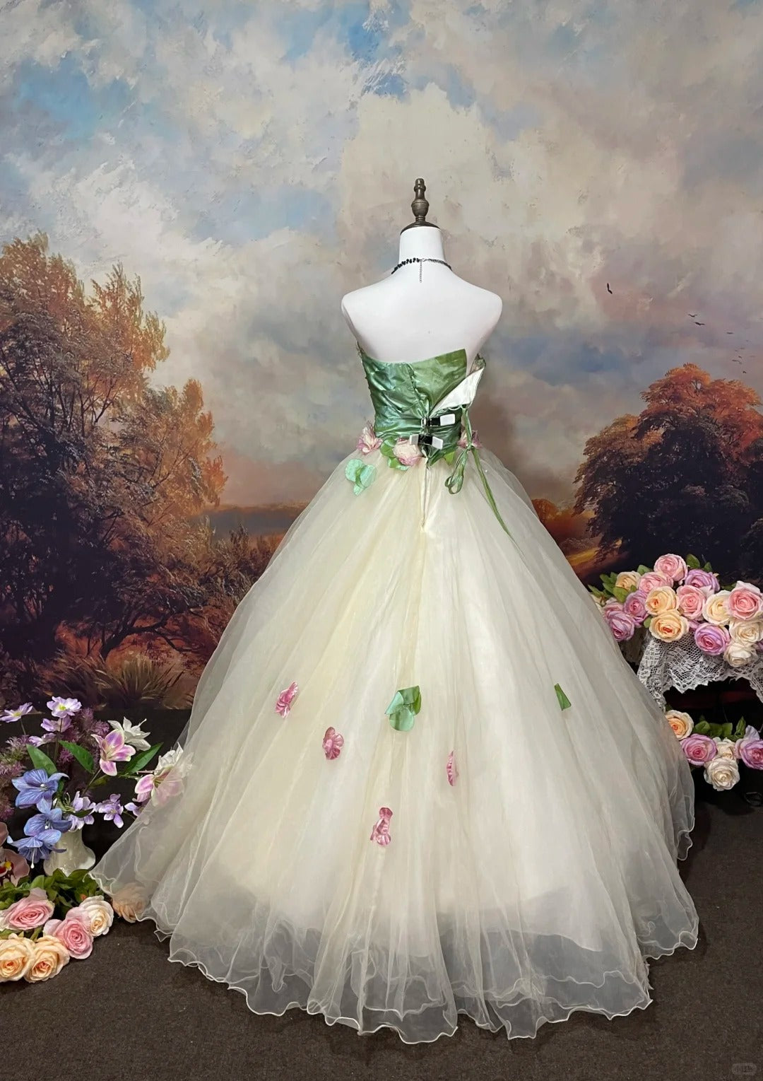 White fashion elegant floral lotus lotus leaf exquisite beading long tulle floor-length ball gown evening dress nv4066