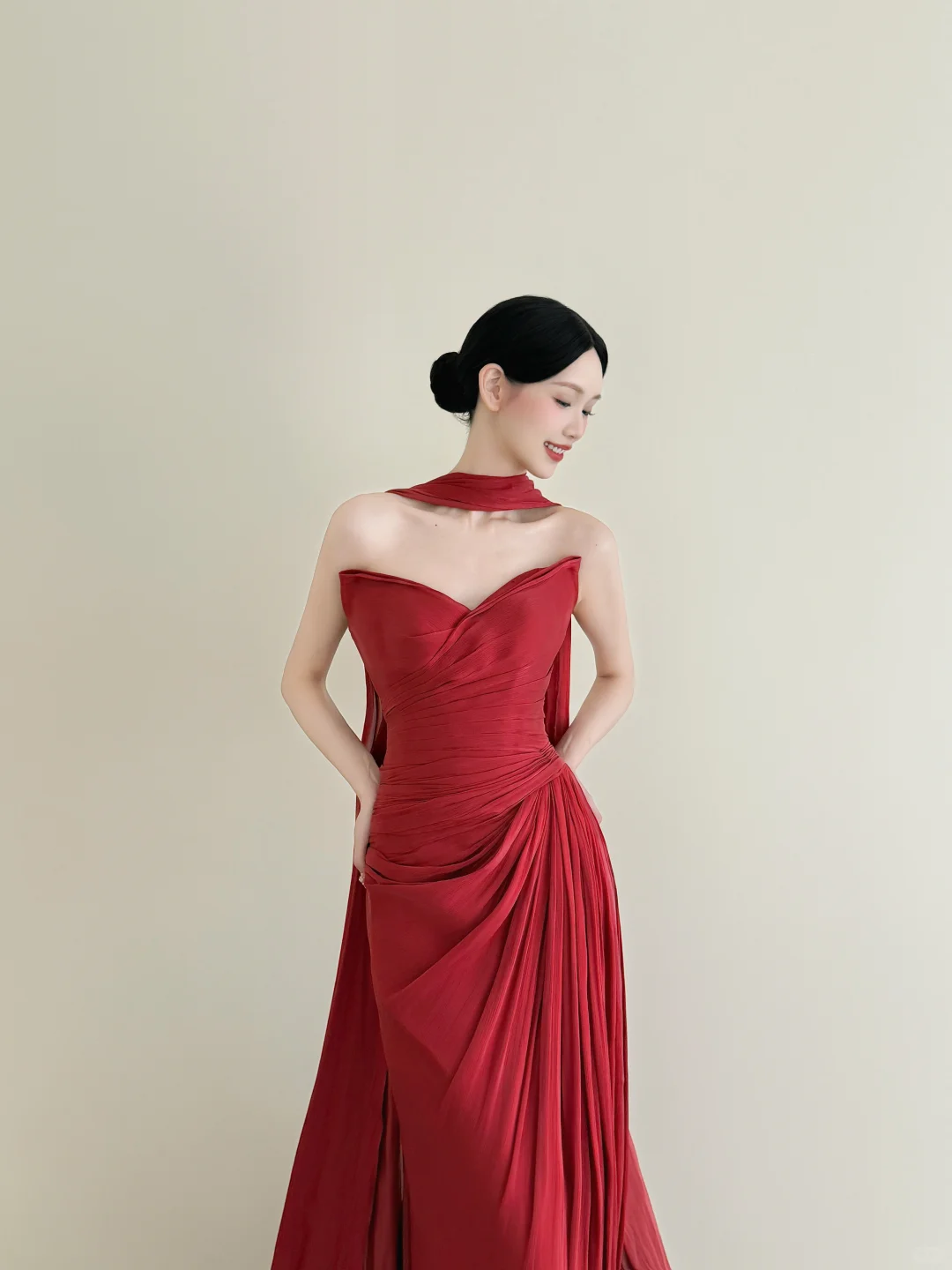 Red Chiffon Strapless Mermaid Evening Gown Pleated With Long Flowing Train NV7172