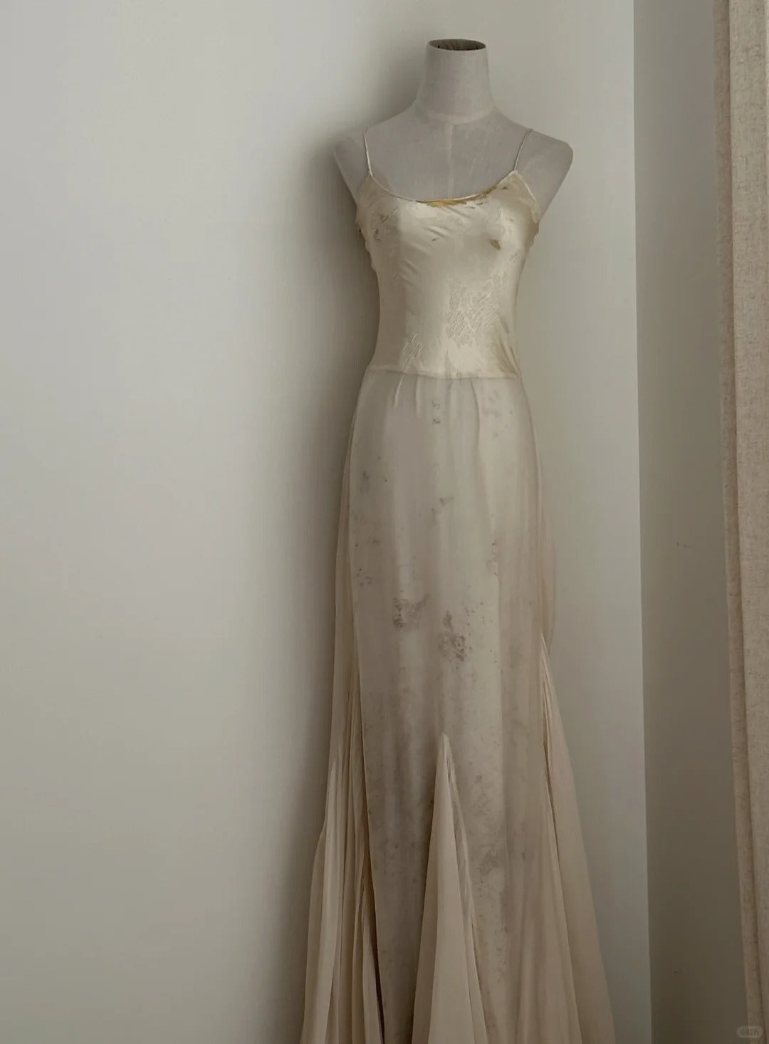 White Elegant Vintage Fashion Romantic Long Floor Length Chiffon Ball Gown Evening Dress Birthday/Vacation/Wedding Dress Prom Dress nv4073