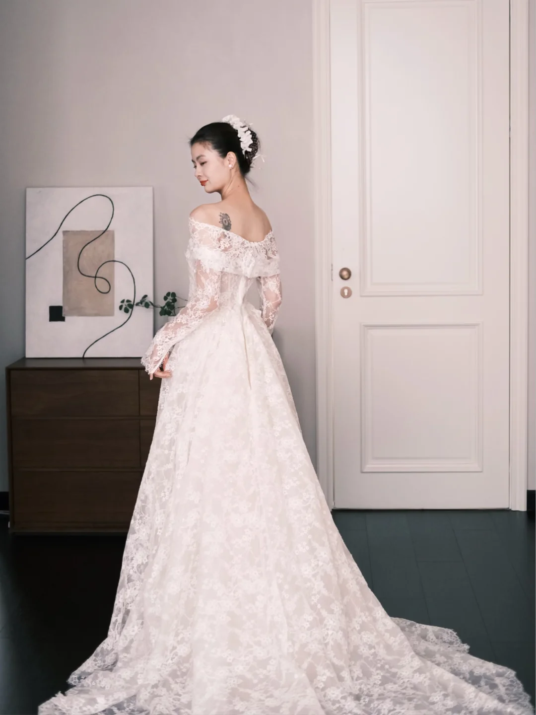 Vintage Lace Wedding Dress Off The Shoulder Long Sleeve Detachable Overskirt Bridal Gown NV7248