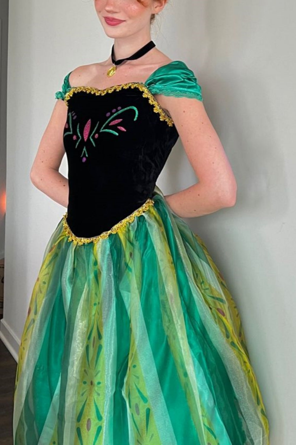 NiceVestidos--Short sleeved Black and Green Color block Tulle Princess style A line Floor length Evening Dress NV5779