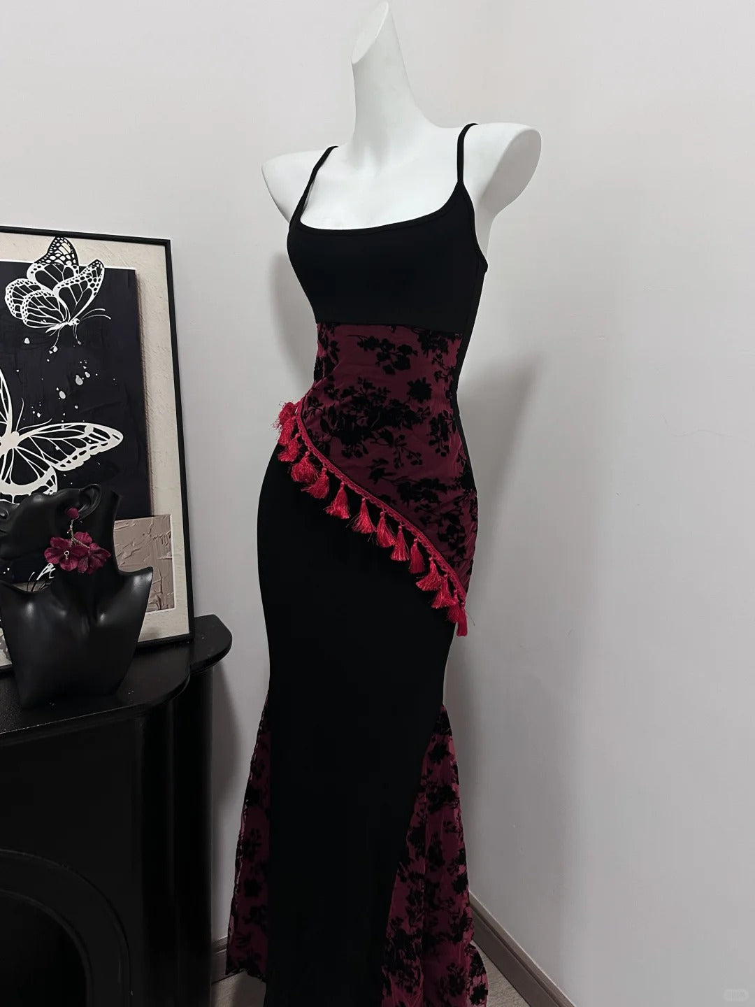 Red Black Vintage Elegant Exquisite Tassel Floral Long satin Ball Gown Evening Gown Birthday Party Dress Prom Gown nv4051