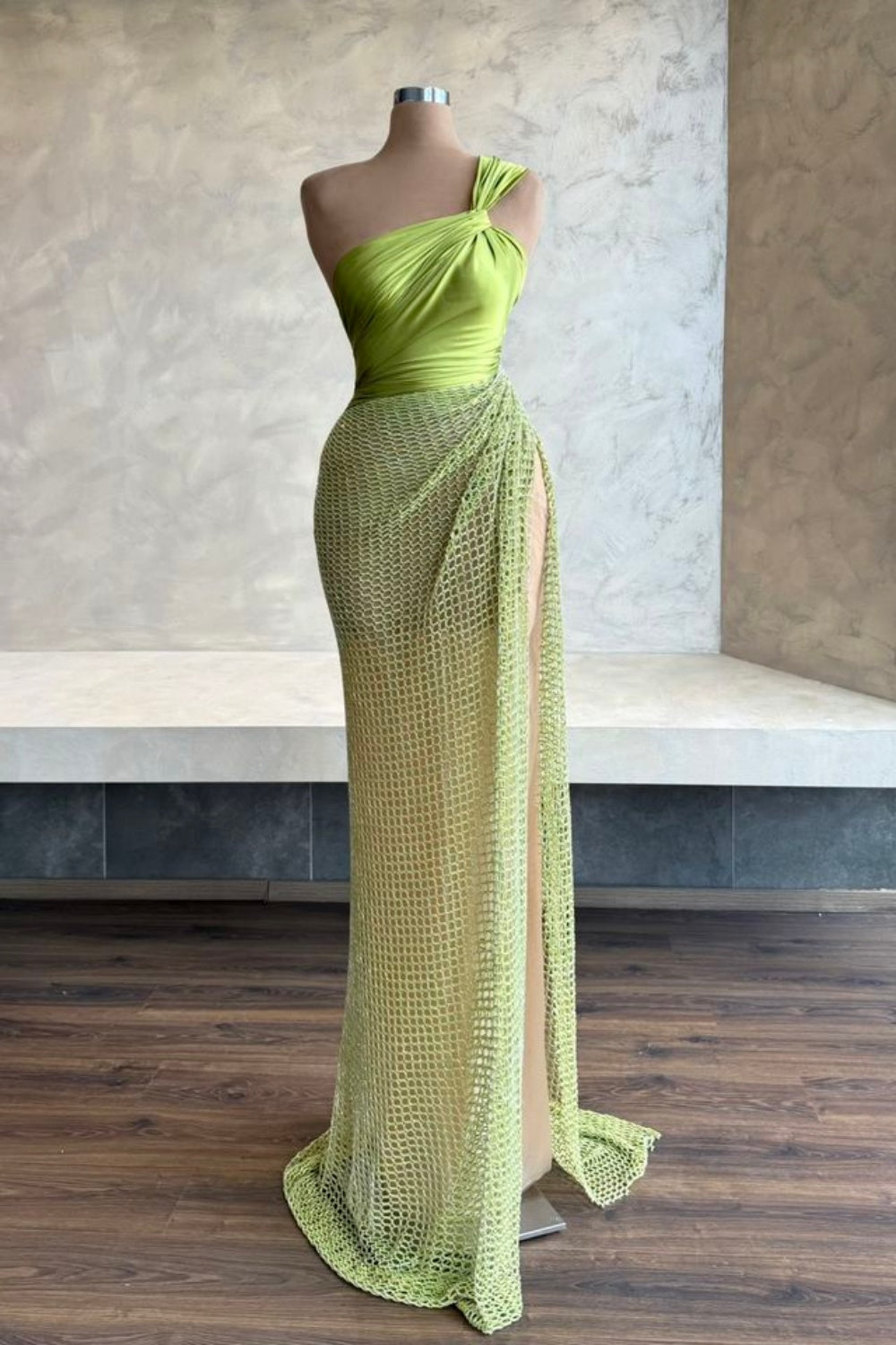 NiceVestidos-Green One-Shoulder Fashion Satin Long Formal Dress NV6151