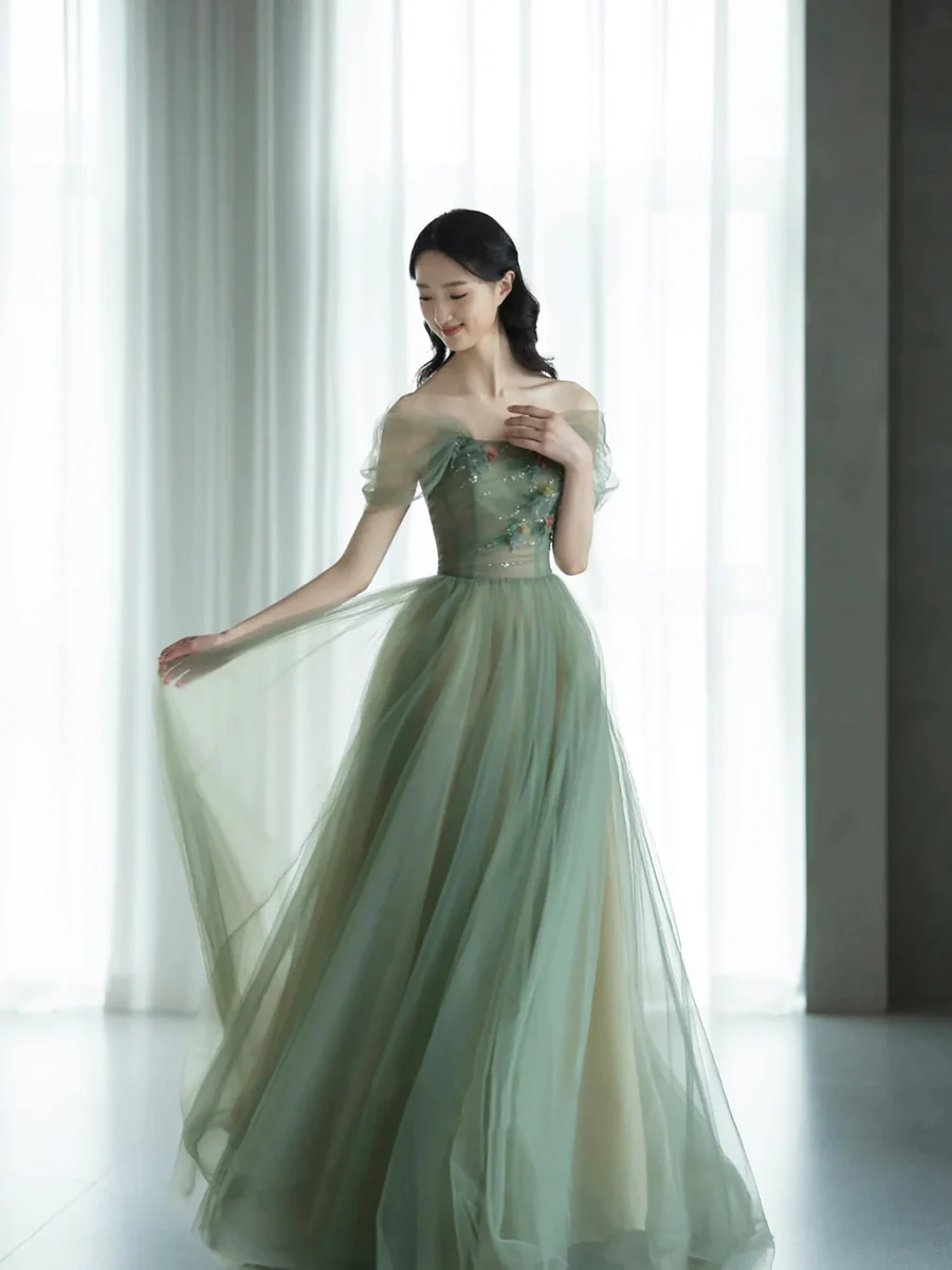 Green elegant A-line off-shoulder long tulle ball gown evening dress graduation dress coming of age ceremony dress nv1413