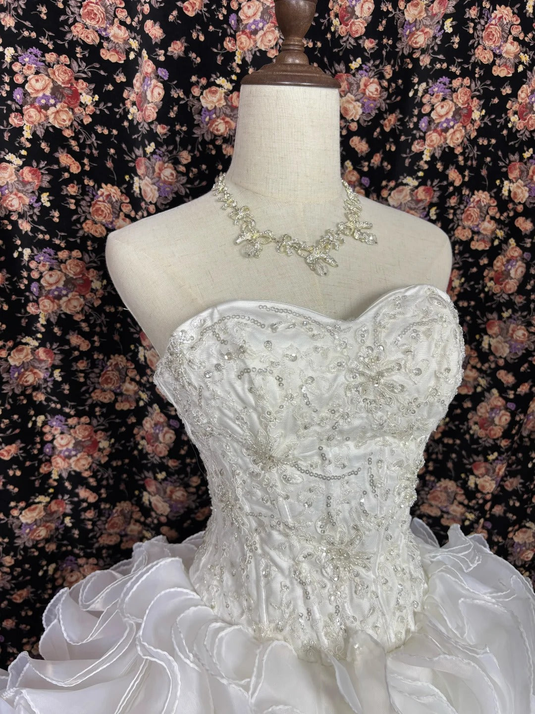 White Beaded Elegant Exquisite Long Floor Length Ball Gown Evening Gown Wedding Dress nv4175