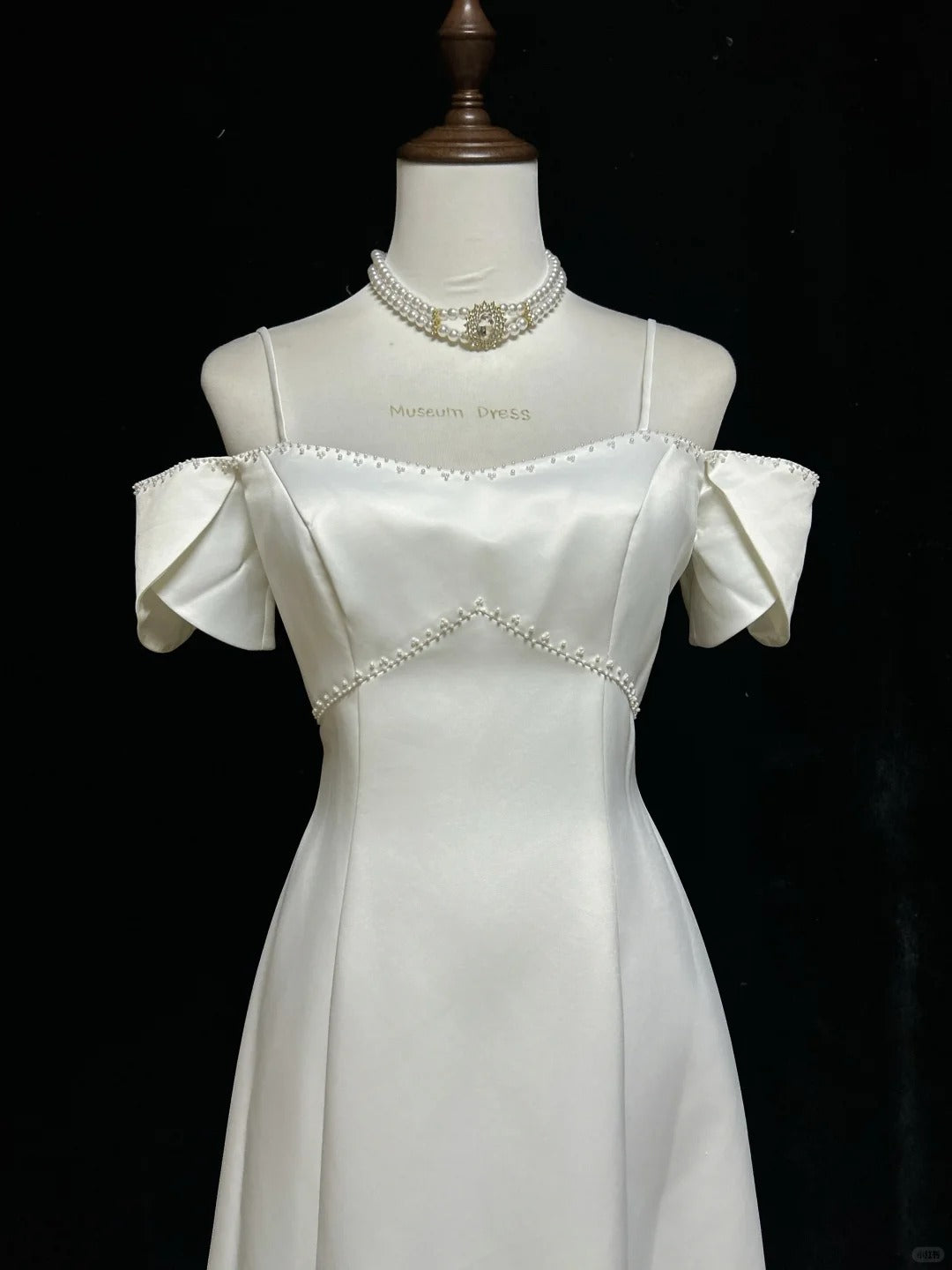 White Delicate Pearl Elegant Long Satin Prom Dress Evening Dress nv4927