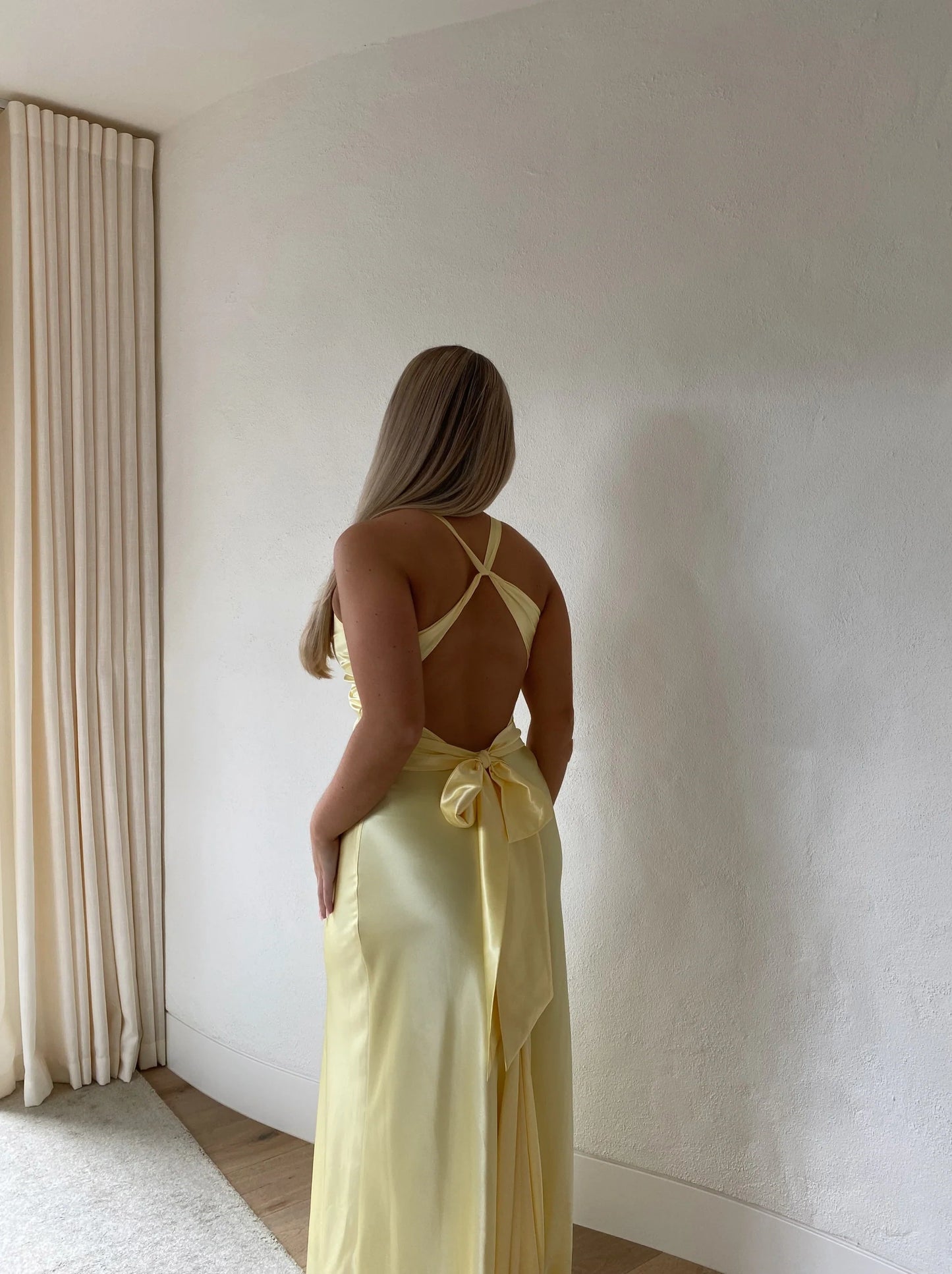 Yellow V-neck backless fashion elegant long satin ball gown evening dress wedding guest party dress nv2013