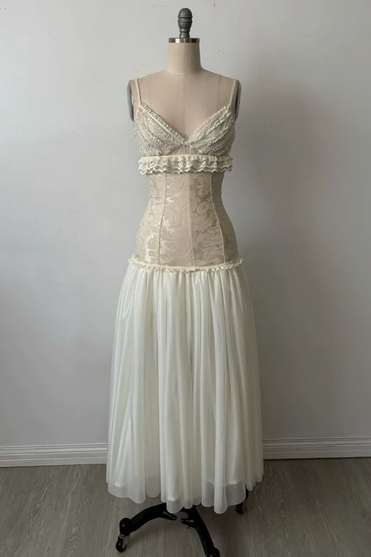 NiceVestidos--Vintage Lace Strap High-End Gown, Jacquard Corset Tulle Ball Gown for Niche Court-Style Wedding NV5893