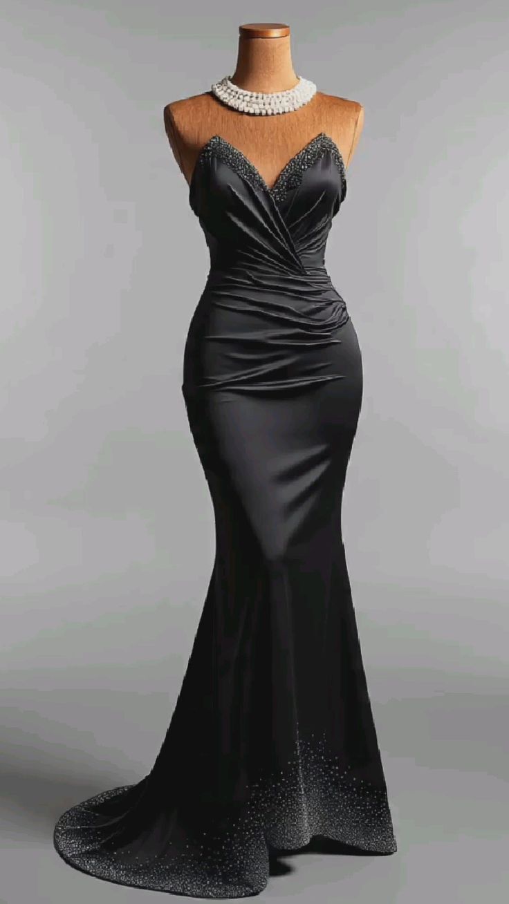 NiceVestidos-Black, Elegant, Exquisitely Beaded, Long Satin Formal Gown. NV6144
