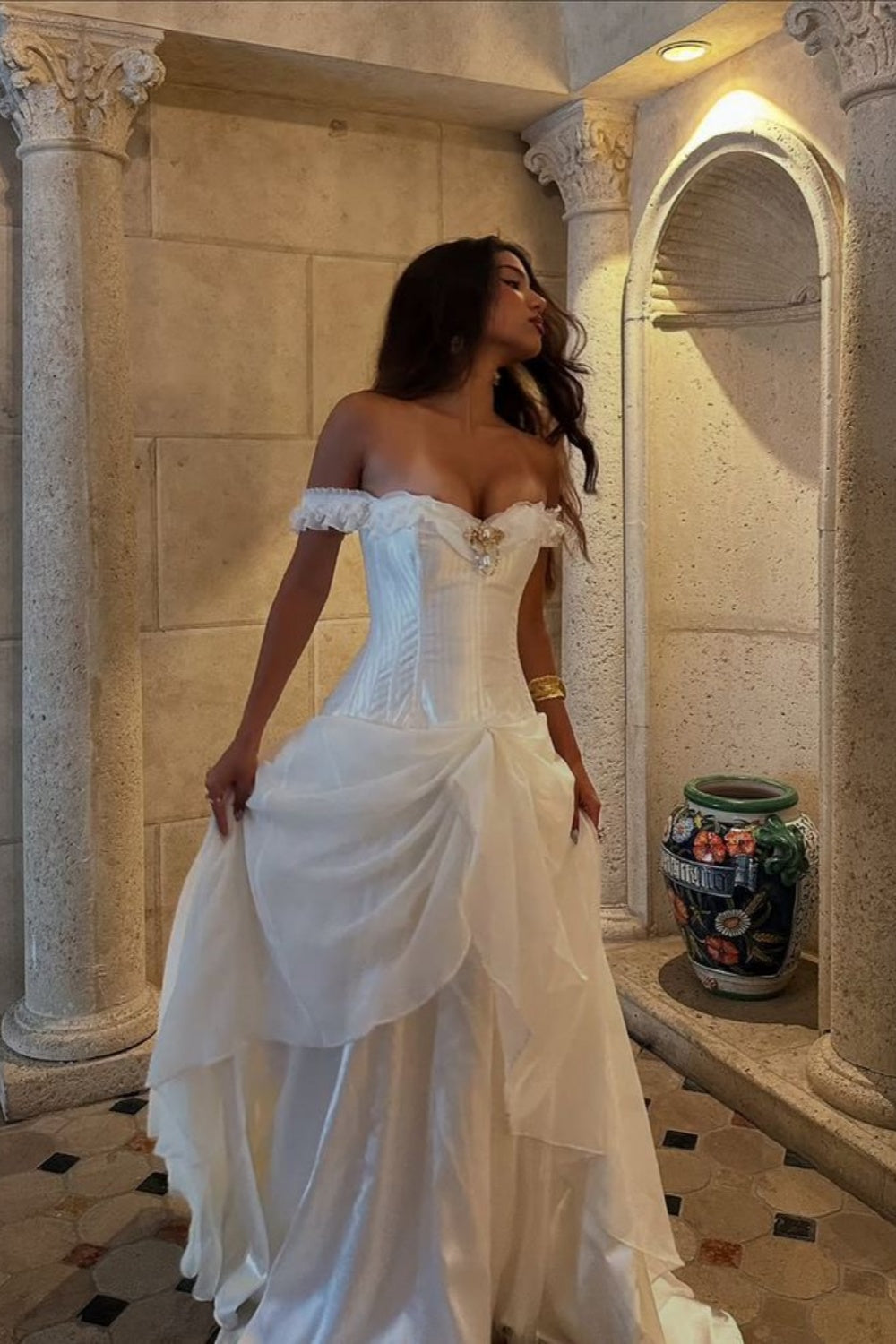 NiceVestidos-Black Retro-Style Long Ball Gown NV6113