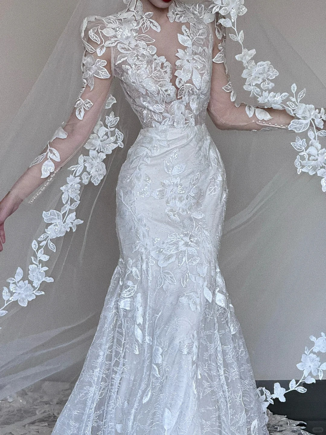 White gorgeous elegant exquisite lace long tulle mermaid fishtail floor-length tail ball gown evening dress wedding dress nv4054