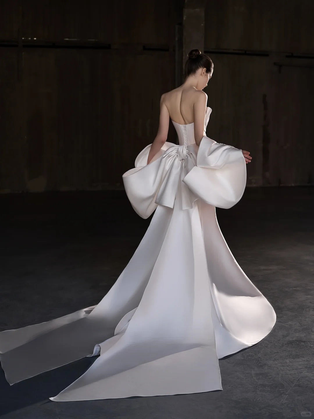 White Gorgeous Exquisite Beaded Long Satin Mermaid Slim Ball Gown Evening Gown Wedding Dress nv4127