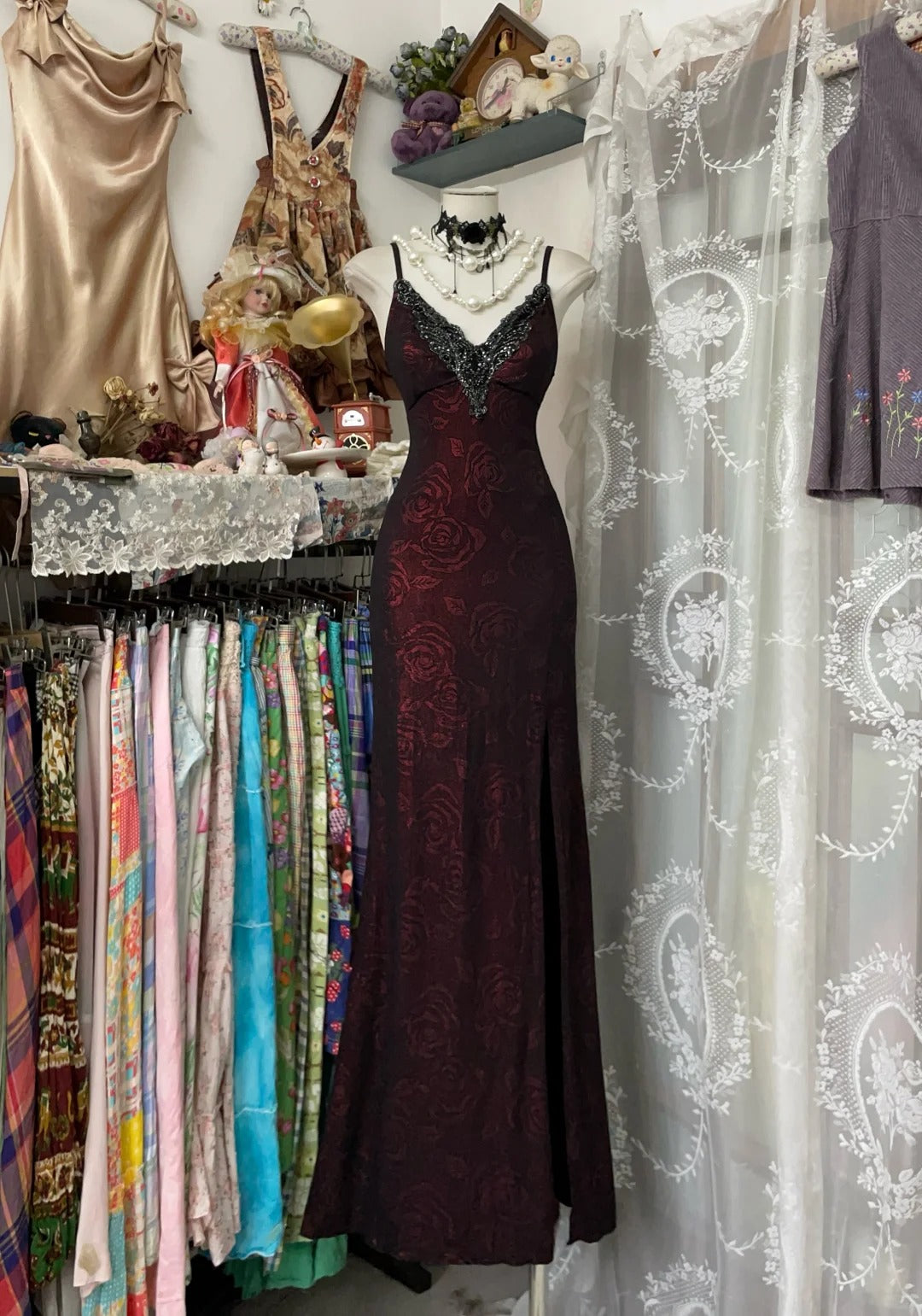 Burgundy Black Lace Vintage Elegant Long Mermaid Satin Evening Dress Party Dress Prom Dress nv4210