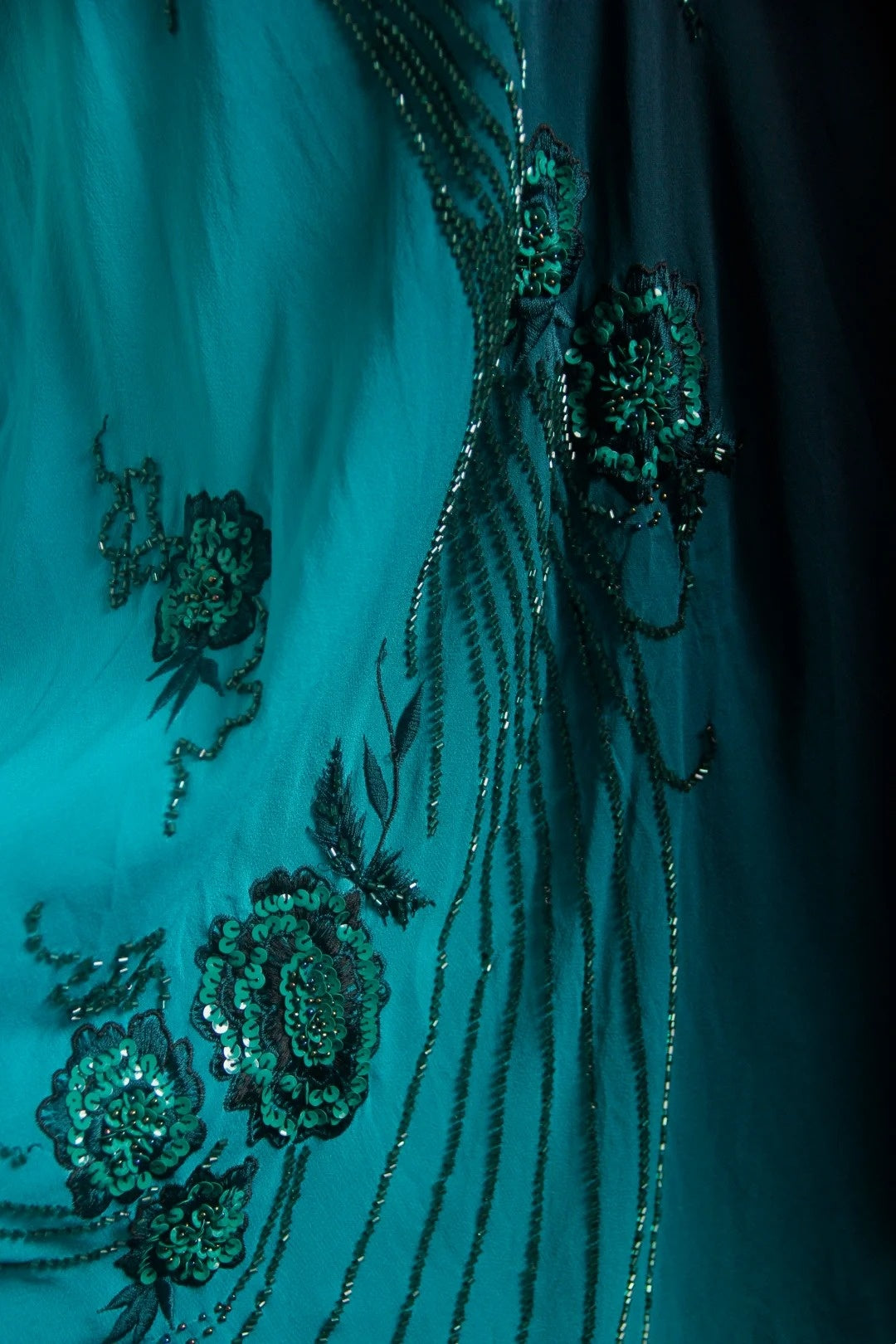 NiceVestidos--Vintage Beaded Glamorous Flowy Teal Gradient Elegant Artistic Floral Beaded Prom Dress NV5790