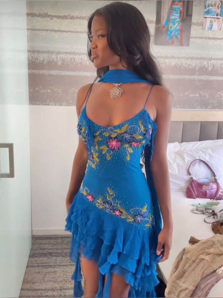 Blue Sparkling Spaghetti Strap Tulle Embroidery Short Ball Gown Evening Party Dress with Ribbon nv2949
