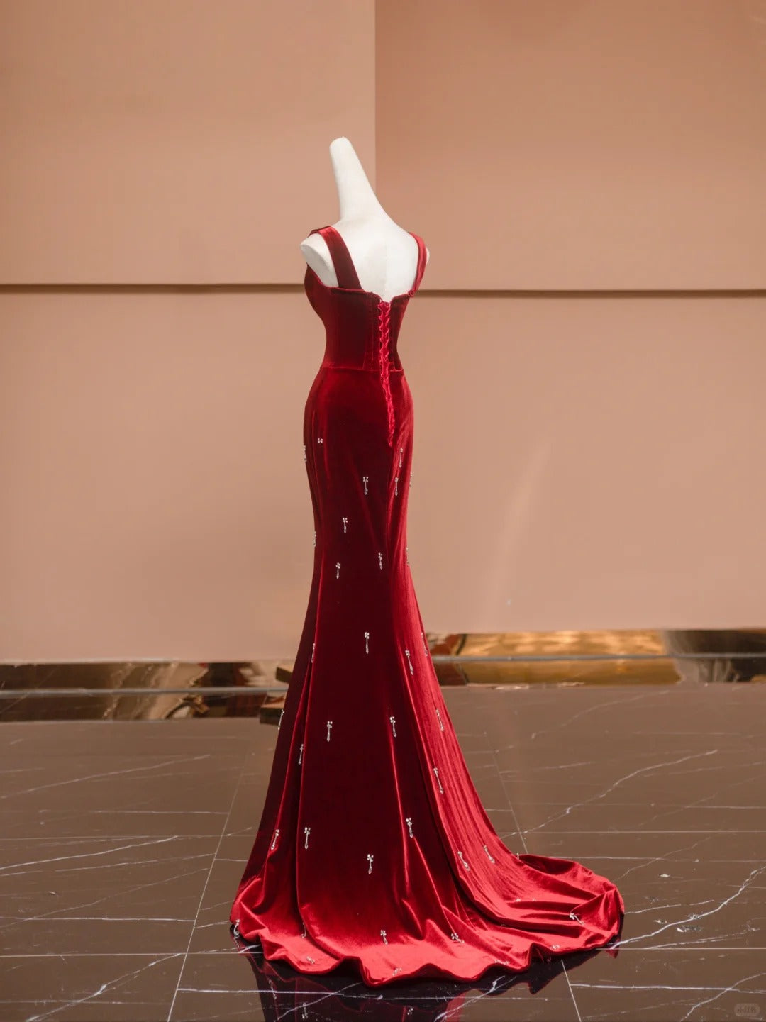 Red Exquisite Beaded Long Velvet Mermaid Slim Prom Dress Evening Dress Party Dress nv4730