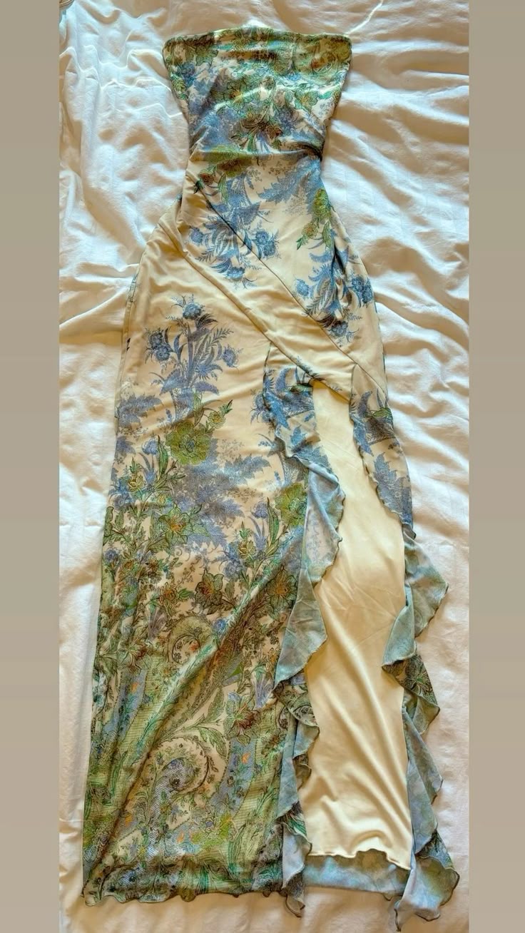NiceVestidos--💐✨Green retro floral off-the-shoulder long prom dress NV5719