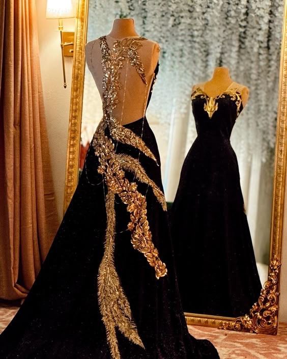NiceVestidos-Black, Glamorous, Exquisitely Beaded Long Velvet Evening Gown NV6097