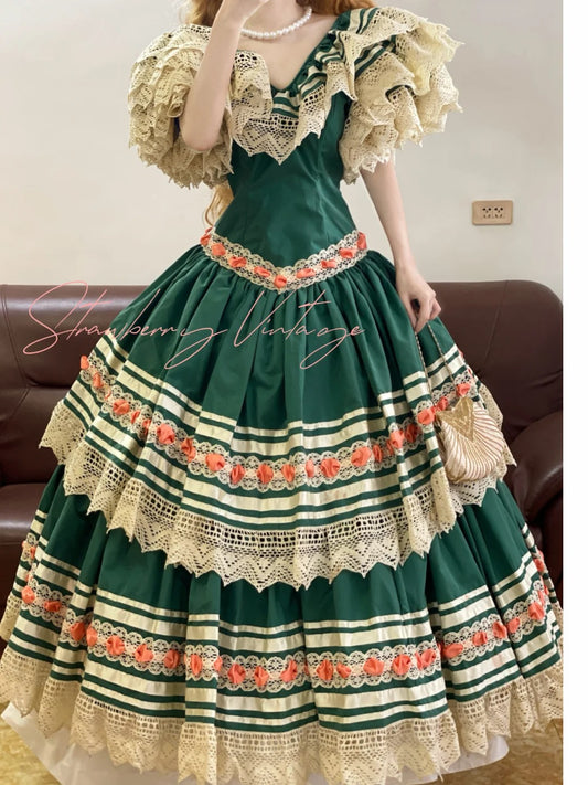 Green unique and beautiful Spanish vintage long ball gown princess. nv5081