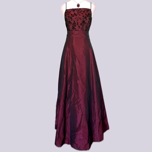 NiceVestidos-Burgundy Red Floral Dress Vintage Dress Women's Exquisite Long Ball Gown NV5643
