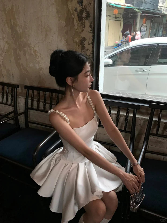 White Fashion Pearl Elegant Short Satin Homecoming Dress Prom Dress Party Dress nv4807