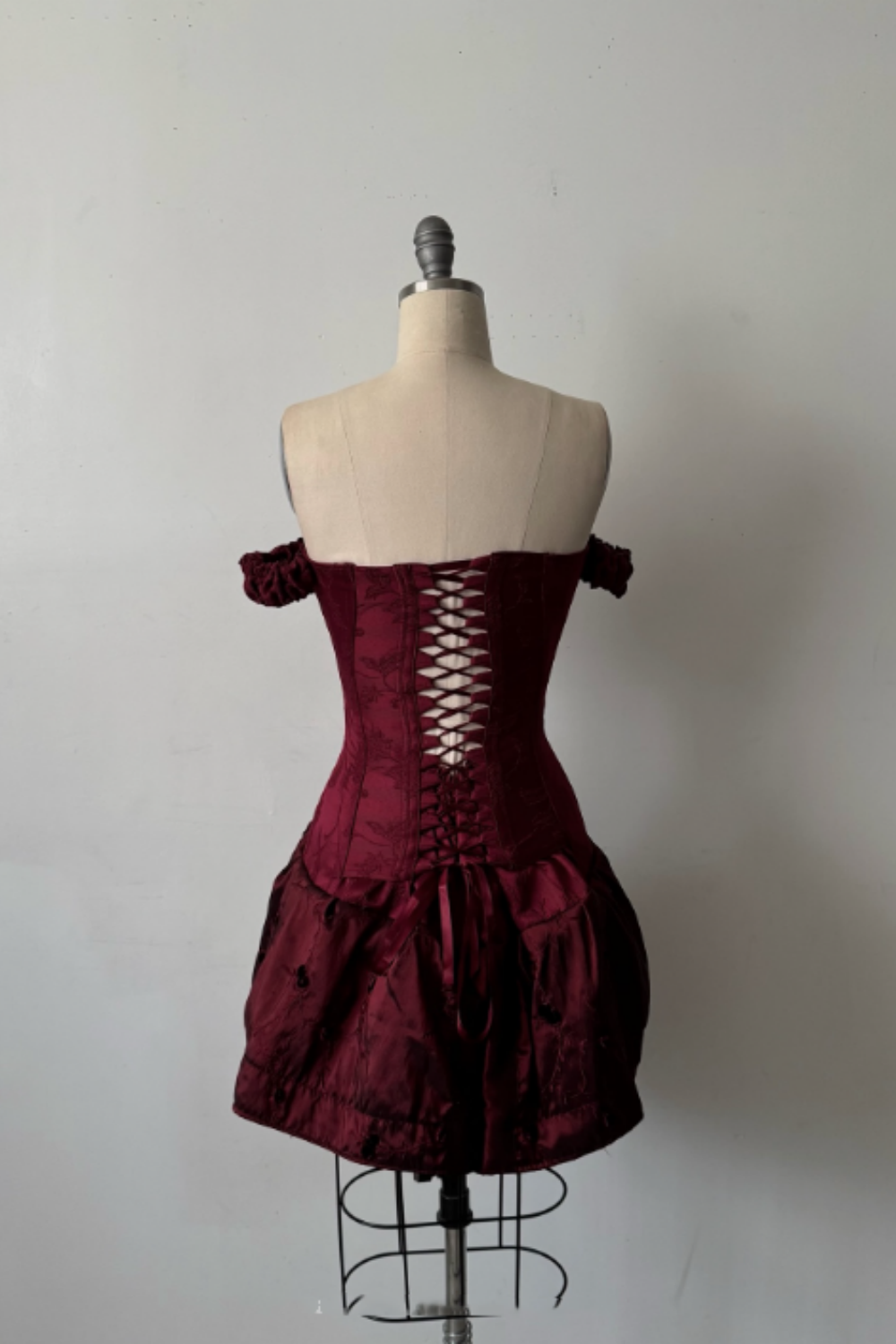 NiceVestidos-Burgundy Exquisite Beaded Short Satin Formal Prom Dress NV6156