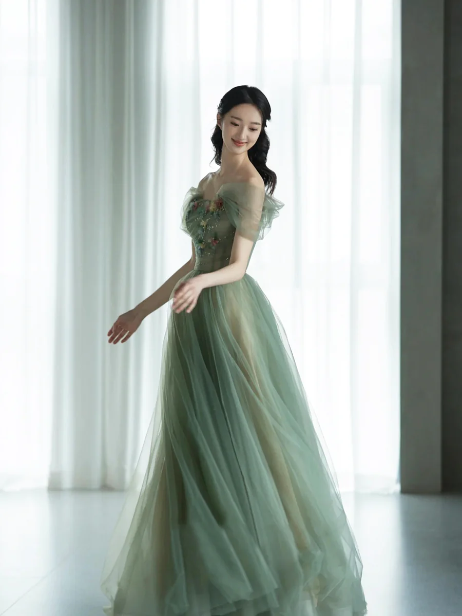 Green elegant A-line off-shoulder long tulle ball gown evening dress graduation dress coming of age ceremony dress nv1413