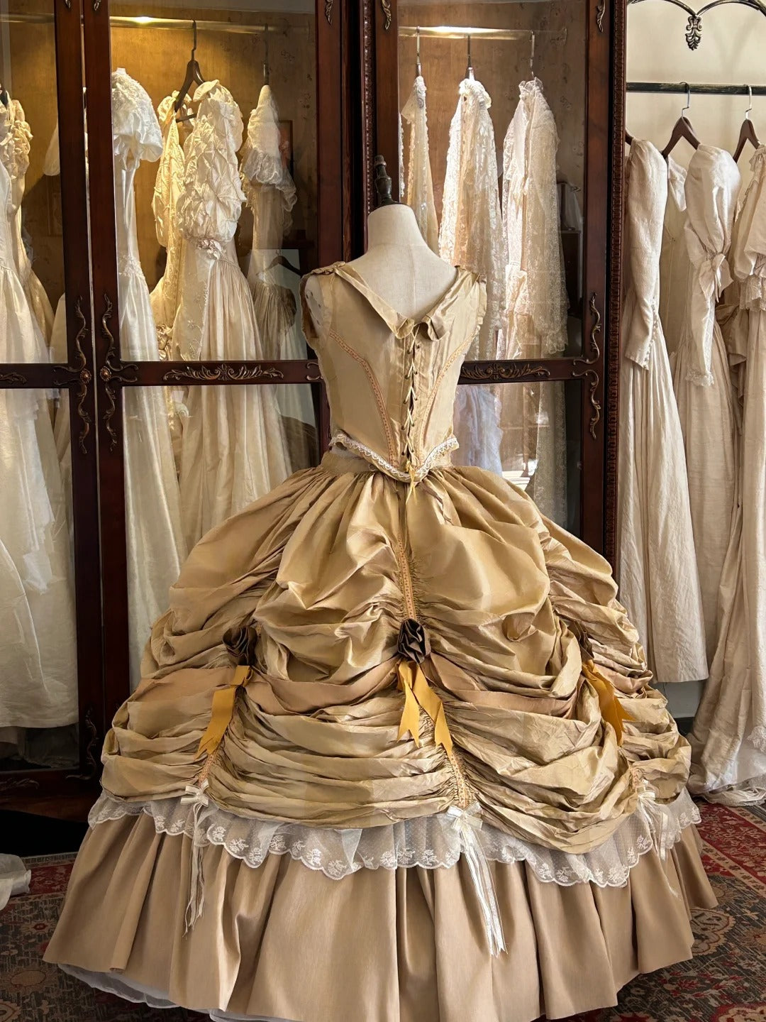 Yellow princess pleated gold rose handmade beads noble and beautiful fairy tale pure beauty long satin ball gown evening gown wedding dress nv4440