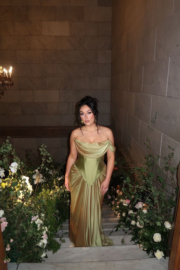 Green vintage elegant long satin ball gown evening dress party dress nv3529
