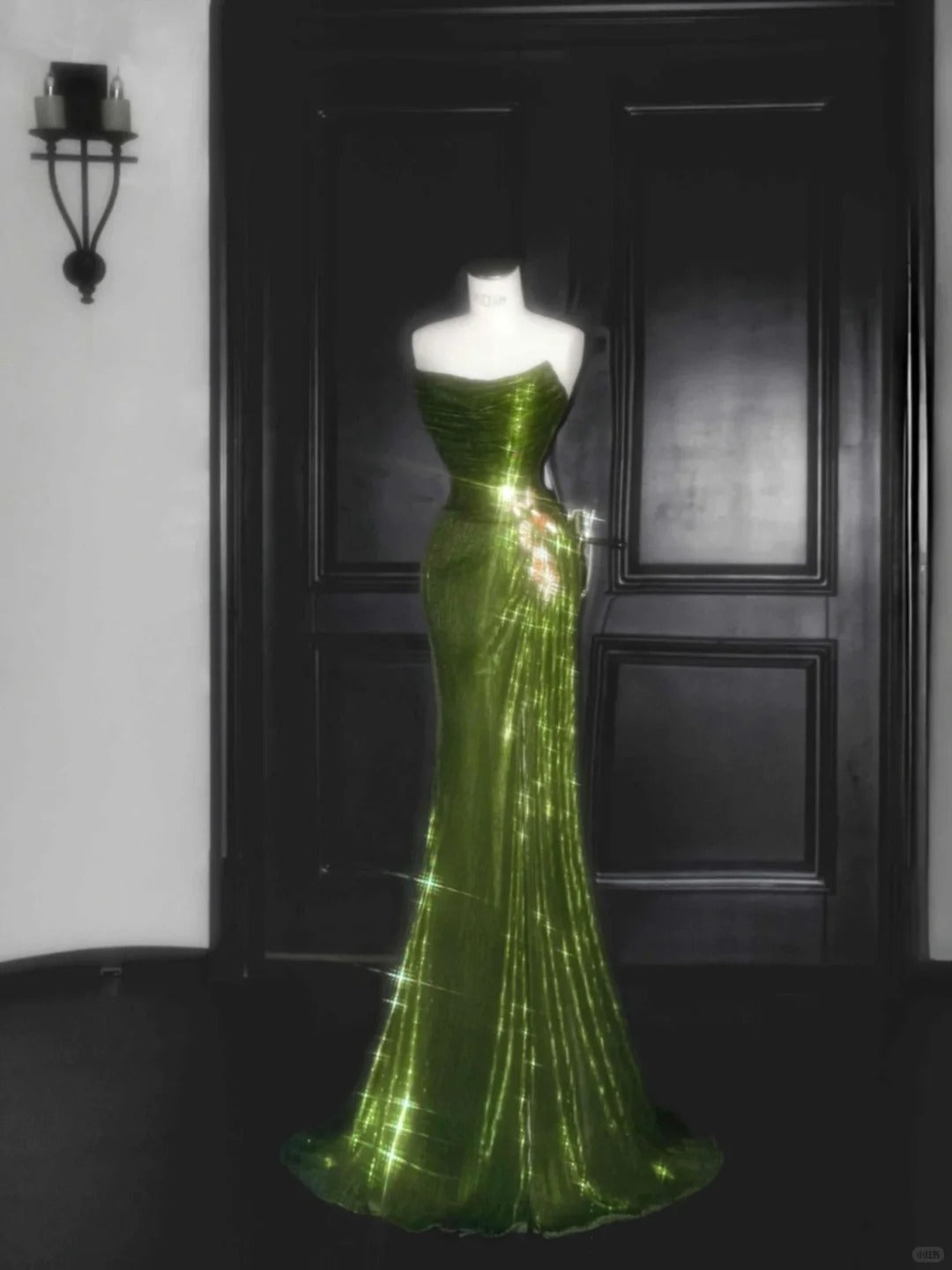 The Wizard of Oz ๐ Charming stunning dress with green shimmering and gorgeous sequins, long and ground ball dress nv5203