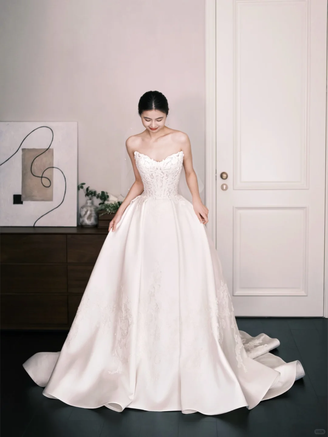 Sweetheart Strapless Satin Wedding Ball Gown, Lace Embroidery Bridal Dress NV7328