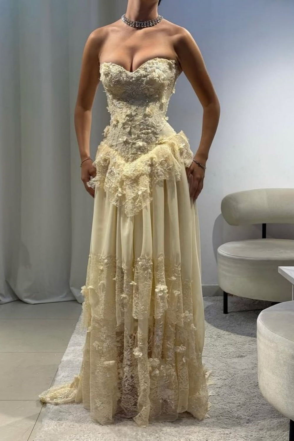 NiceVestidos – Exquisites florales Spitzenkleid, modisches trägerloses Korsettkleid NV5954