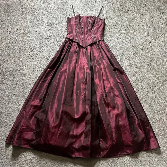 NiceVestidos--Sleeveless Wine Red Satin A line Floor length Evening Dress NV5778