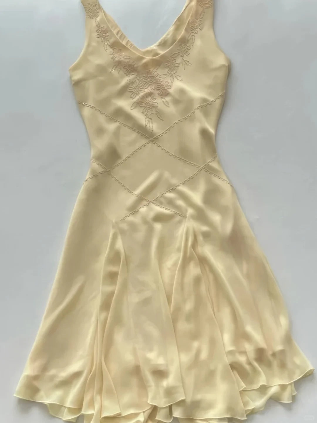 NiceVestidos--Short chiffon homecoming dress yellow exquisite floral beaded vest sleeveless dress vintage retro outfit girl dress NV5657