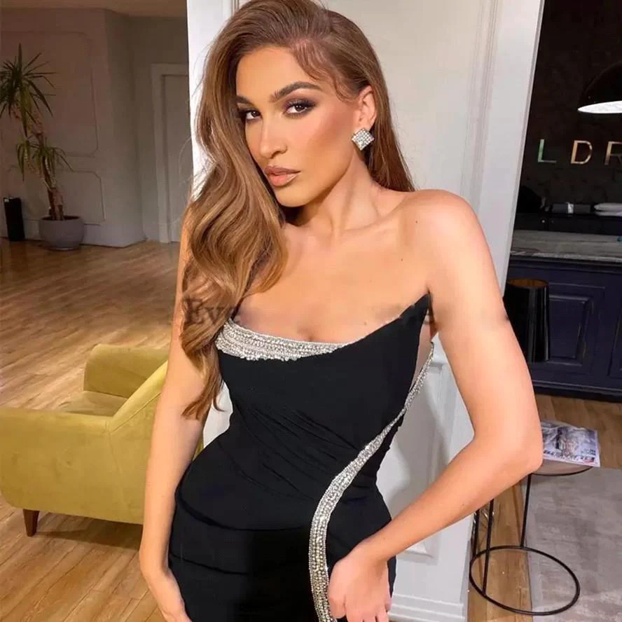 Sexy schwarzes Ballkleid im Meerjungfrauen-Stil mit Schlitz und silbernen Pailletten, NV158
