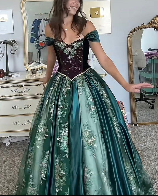 NiceVestidos – Smaragdgrünes und burgunderrotes Samt-Ballkleid mit Spitzeneinsätzen, schulterfrei, kurzen Ärmeln, bodenlang, NV6169