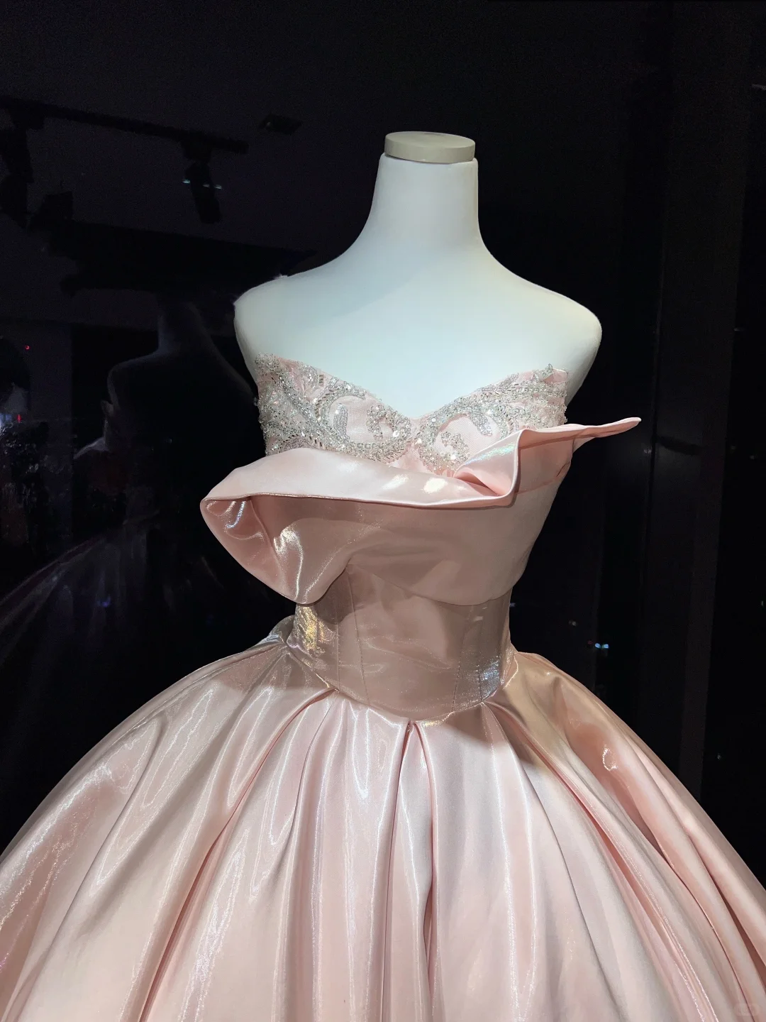 Light Pink Strapless Princess Evening Gown Lace Beading 3D Fold Bodice Glossy Satin Ball Skirt Long Prom Dress  NV7019