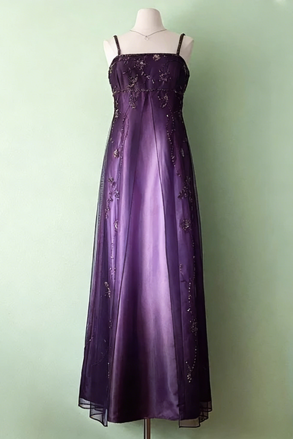 NiceVestidos--Burgundy Exquisite Floral Beaded Dress Vintage Dress Women's Long Tulle Ball Gown NV5648