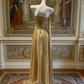 Goldglänzendes, dehnbares Abendkleid mit dünnen Spaghettiträgern – luxuriöses, asymmetrisches Maxikleid mit Schnürung NV6786