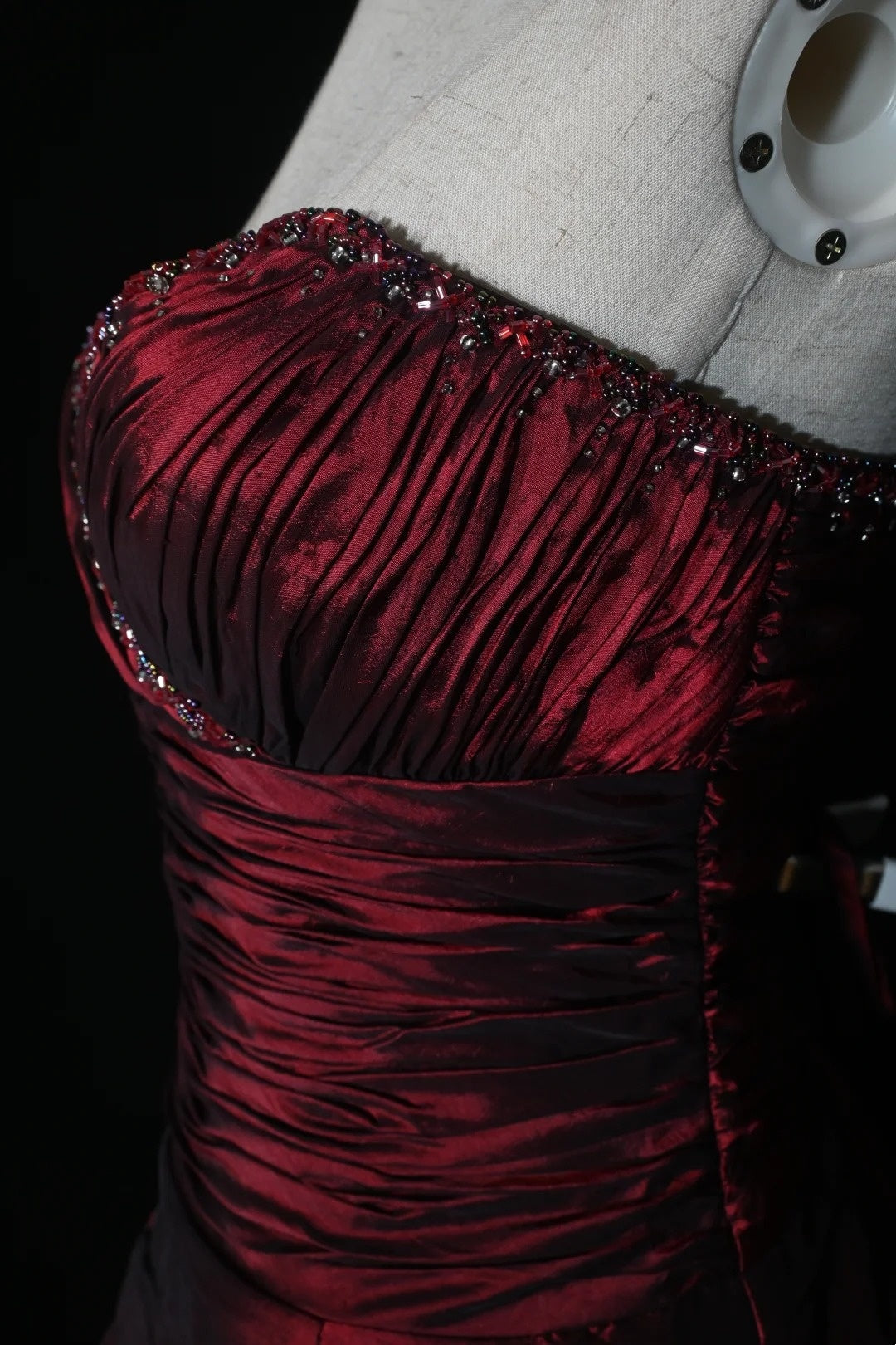 Burgundy vintage elegant ball gown/evening dress NV6862