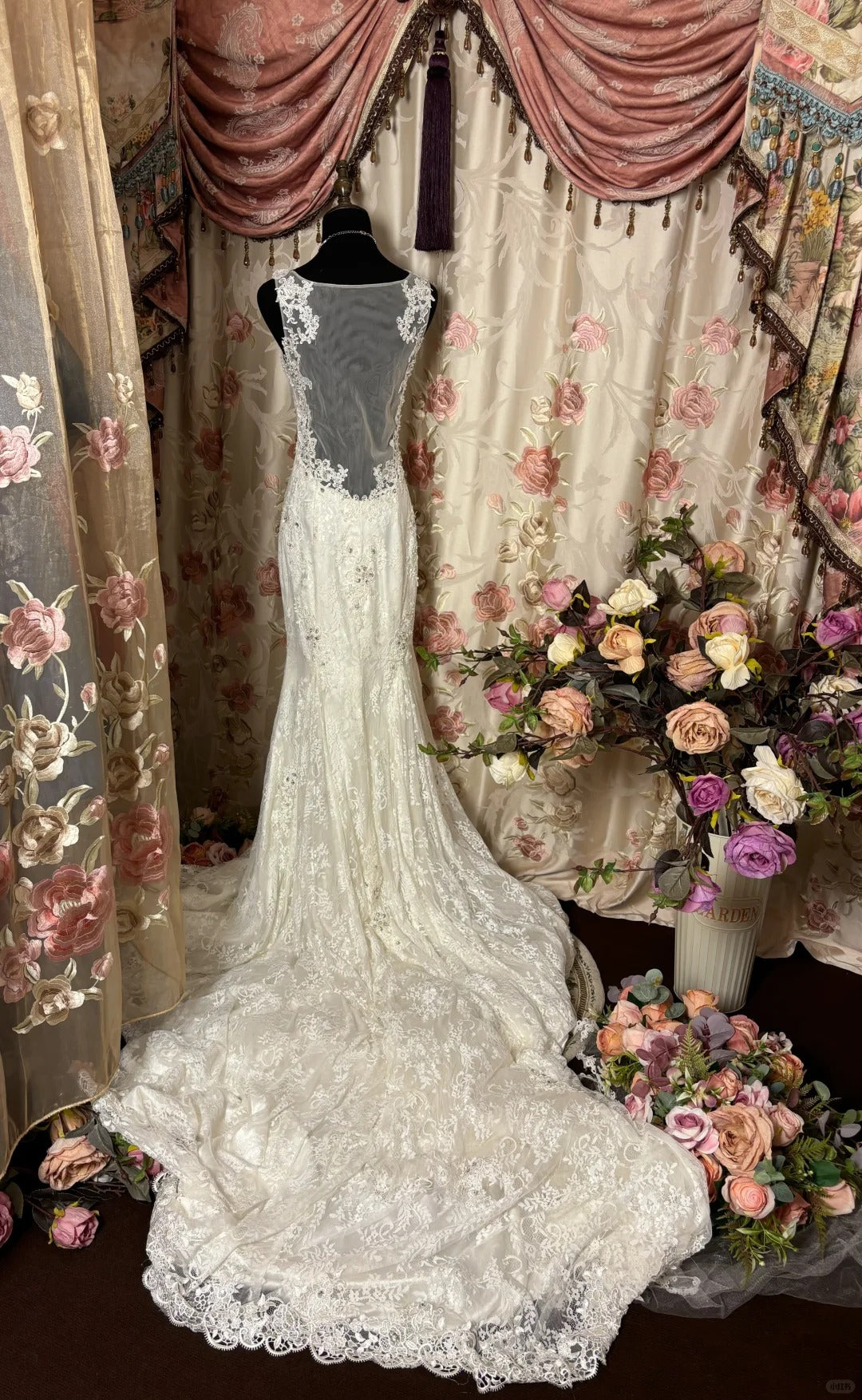 White Vintage Elegant Exquisite Beaded Lace Long Tulle Mermaid Slim Floor-Length Ball Gown Evening Gown Party Dress Wedding Dress nv4122