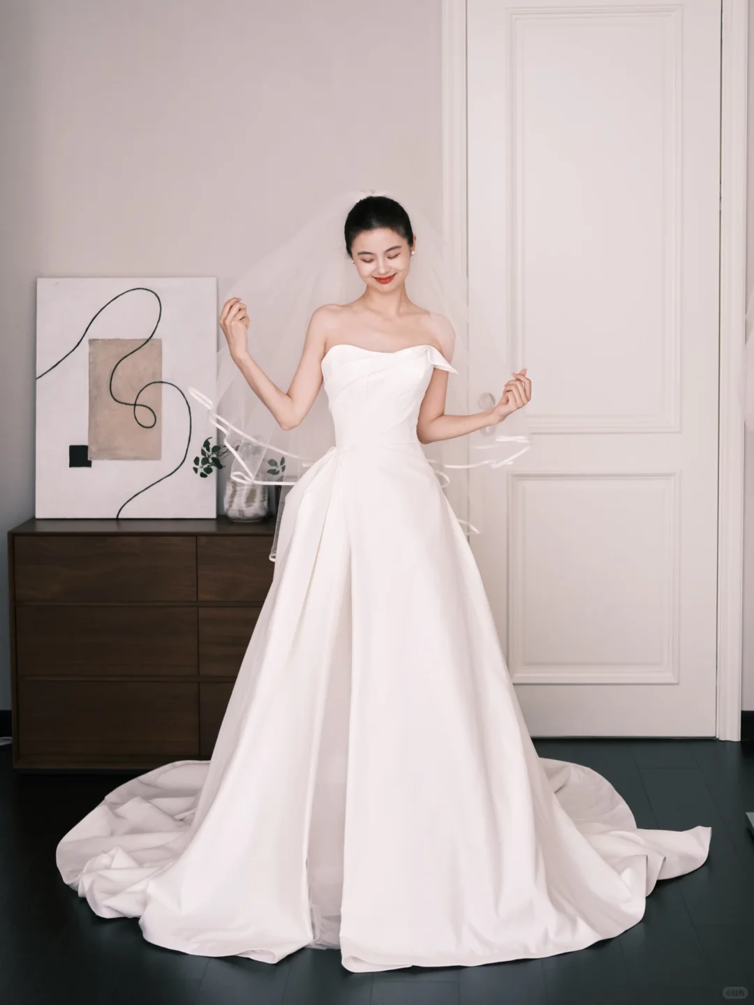 Minimalist Satin Ball Gown Wedding Dress Strapless Bow Bridal Gown  NV7247