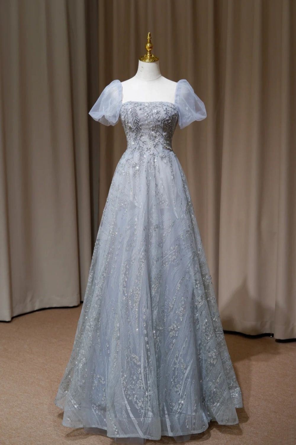 NiceVestidos – Langes, funkelndes blaues Abendkleid mit zarter Perlenstickerei NV5996