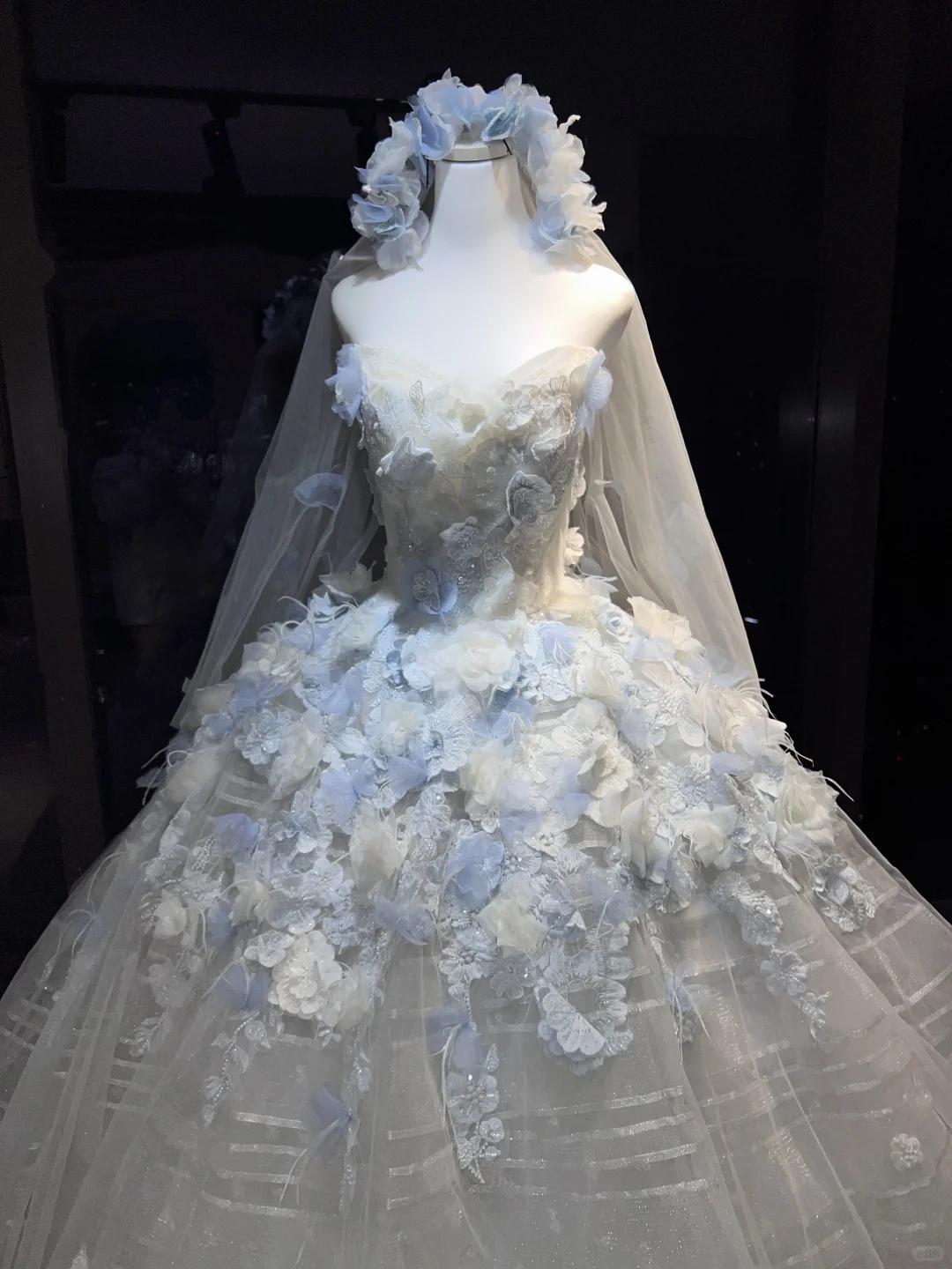 White Blue Ombre Strapless Ball Gown Wedding Dress 3D Flower Tulle Bridal Prom Gown  NV7065