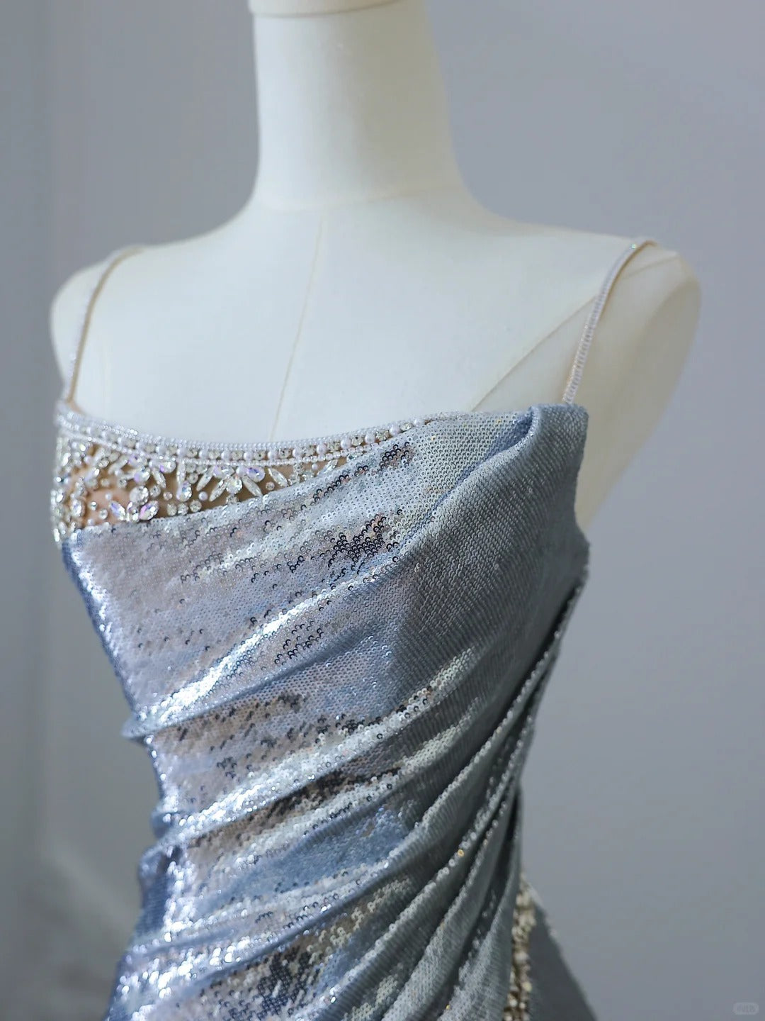 Silver Gorgeous Shiny Mermaid Elegant Long Satin Ball Gown Evening Dress Graduation Dress nv4337