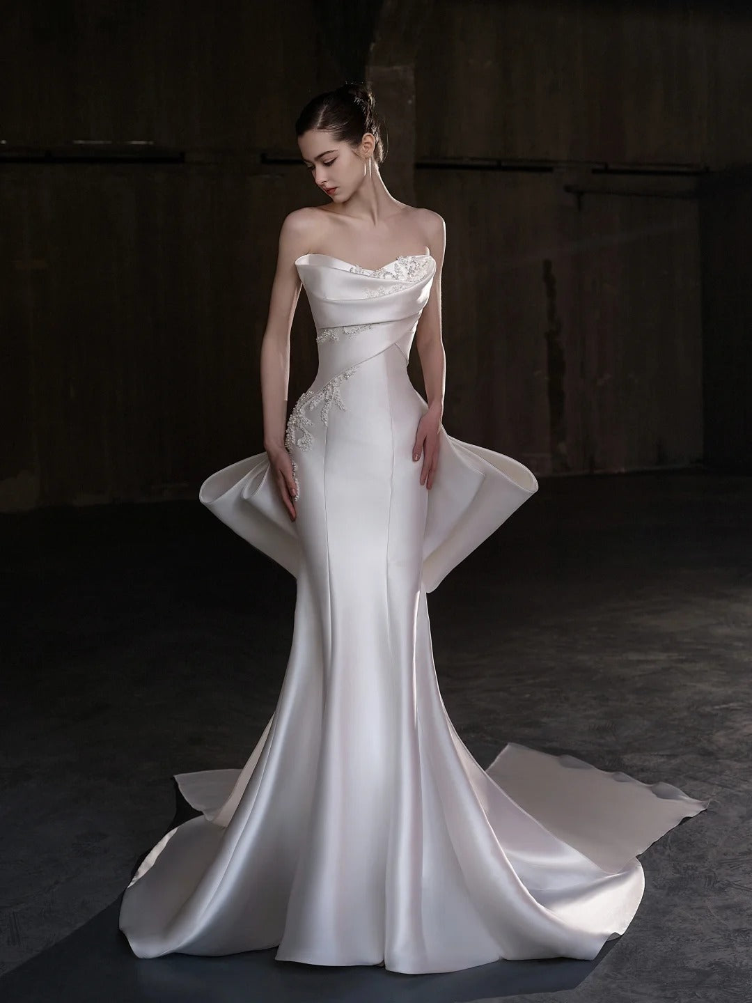 White Gorgeous Exquisite Beaded Long Satin Mermaid Slim Ball Gown Evening Gown Wedding Dress nv4127