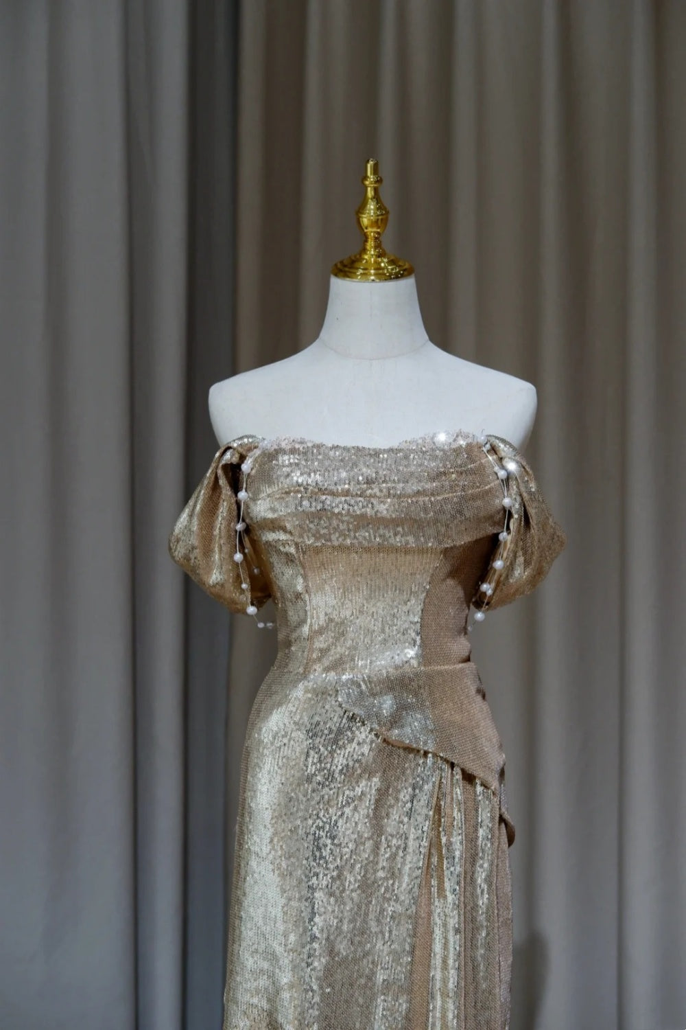 NiceVestidos-_Gold sequined long shimmering formal ball gown NV5994